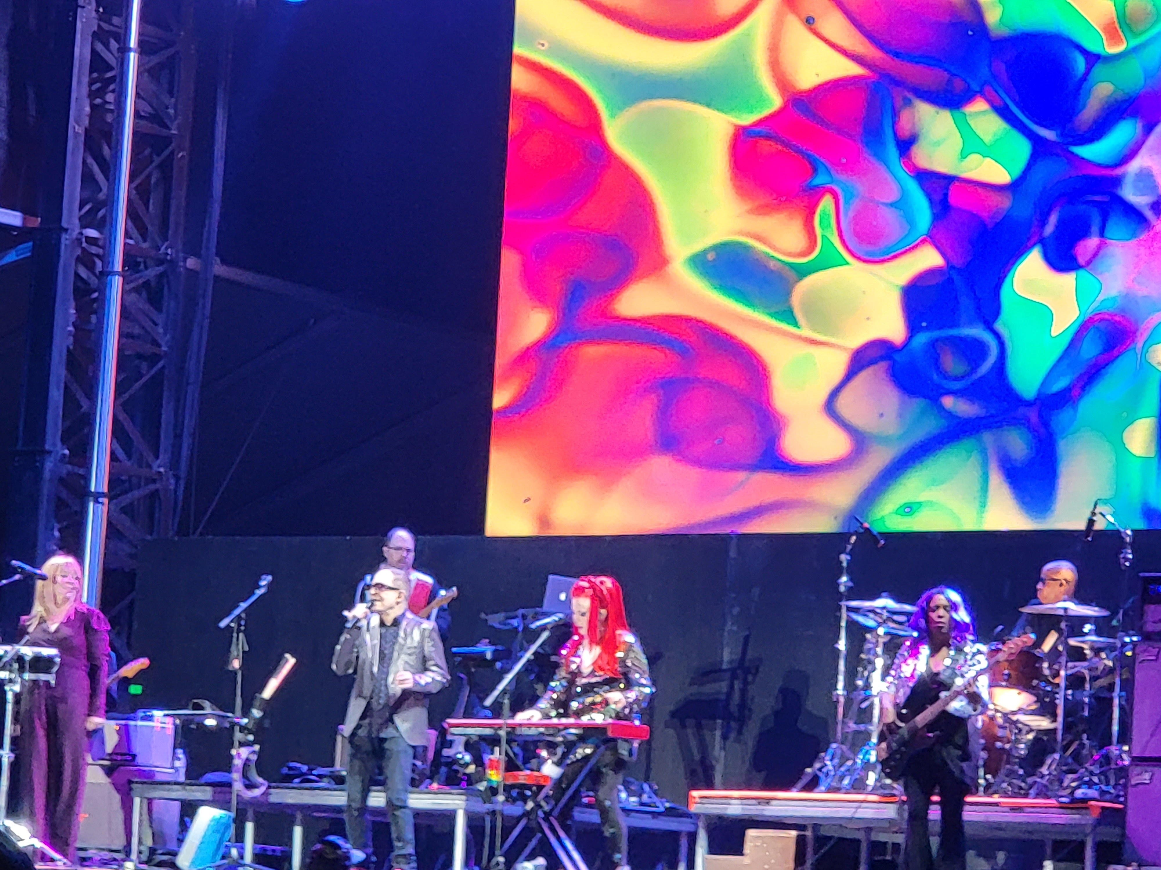 B52s2023-11-18DarkerWavesFestivalHuntingtonBeachCA (17).jpg